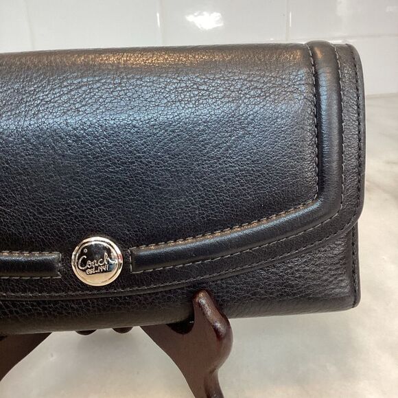 Coach VintageTrifold Leather Full Sized Wallet with Snaphead Button Flap Closure - Picture 4 of 16